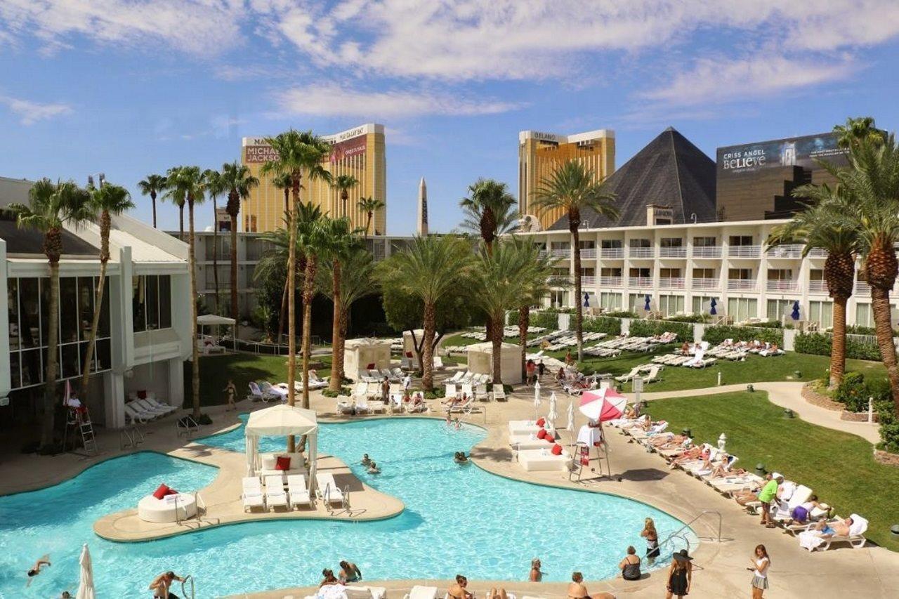 Tropicana Las Vegas A Doubletree By Hilton Resort & Casino - Free Parking Exterior photo